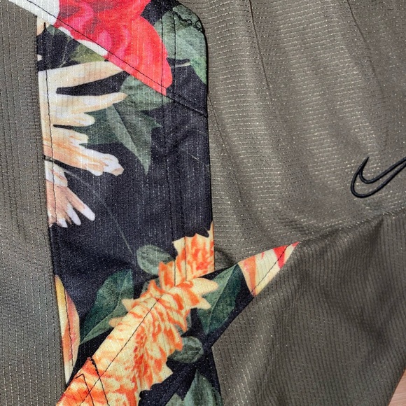 Nike floral print basketball shorts - Picture 3 of 4